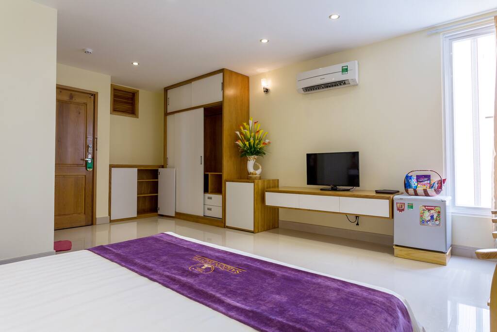 MARVELOUS Room # 501 in central D1