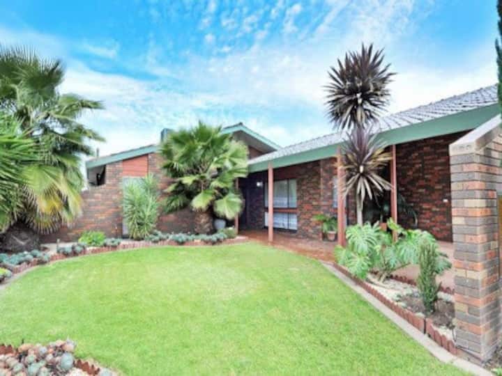 Close to both hospitals and CBD