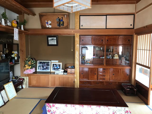 静かな里山 日本庭園があり 和風の日本家屋 和室で敷布団体験が出来ます Feb 21 House In Tamura Japan 2 Bedroom 1 Bathroom