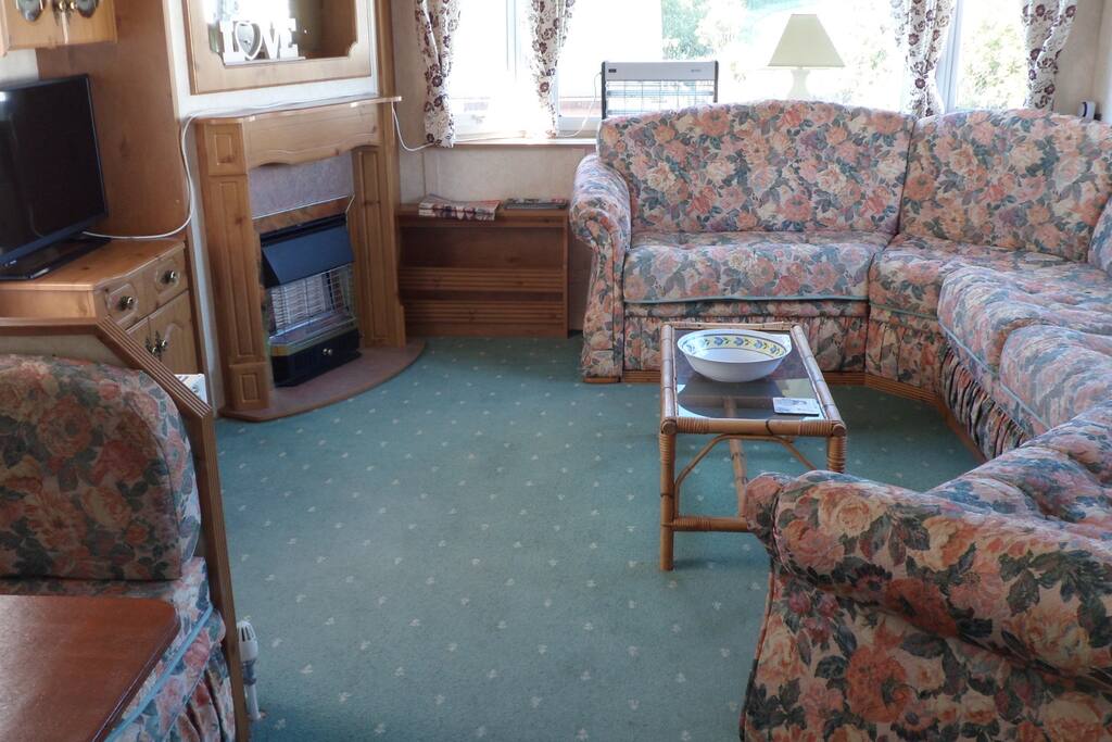 Spacious Lounge