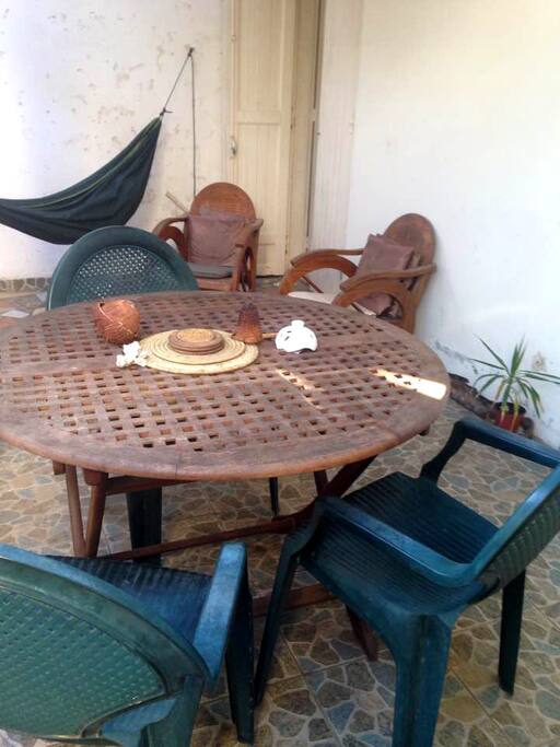 Coin repas ombragé
