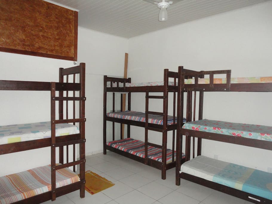 Quarto privativo para 09 pessoas