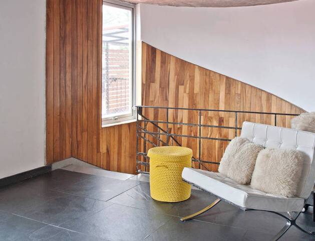 Beautiful House in the heart of the city ! gallery image 3