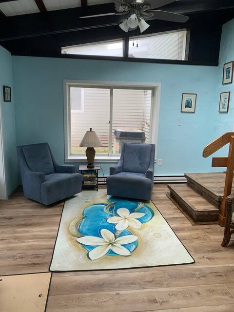 Charming Pittsford Home-Indoor Pool-4 bedrooms
