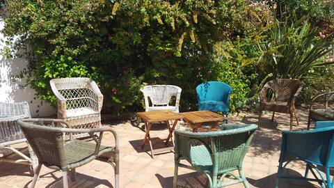 VILLA LES SABLES, Haven of Peace in the city center