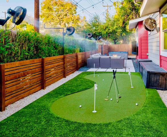 VIP Downtown-Huge Hot Tub+Golf Green+Patio Misters gallery image 5