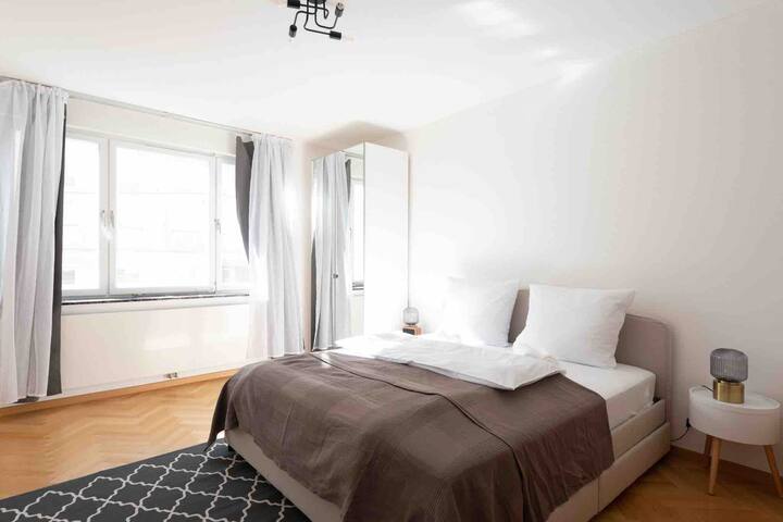 *****Designer 2 BDR in the 18th gallery image 3