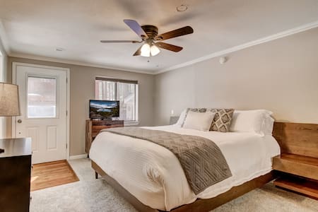 OPEN! Updated 3BR Home w/Fireplace near Hiking!