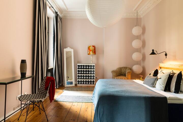 2 Bedroom Apartment Large with Balcony gallery image 3