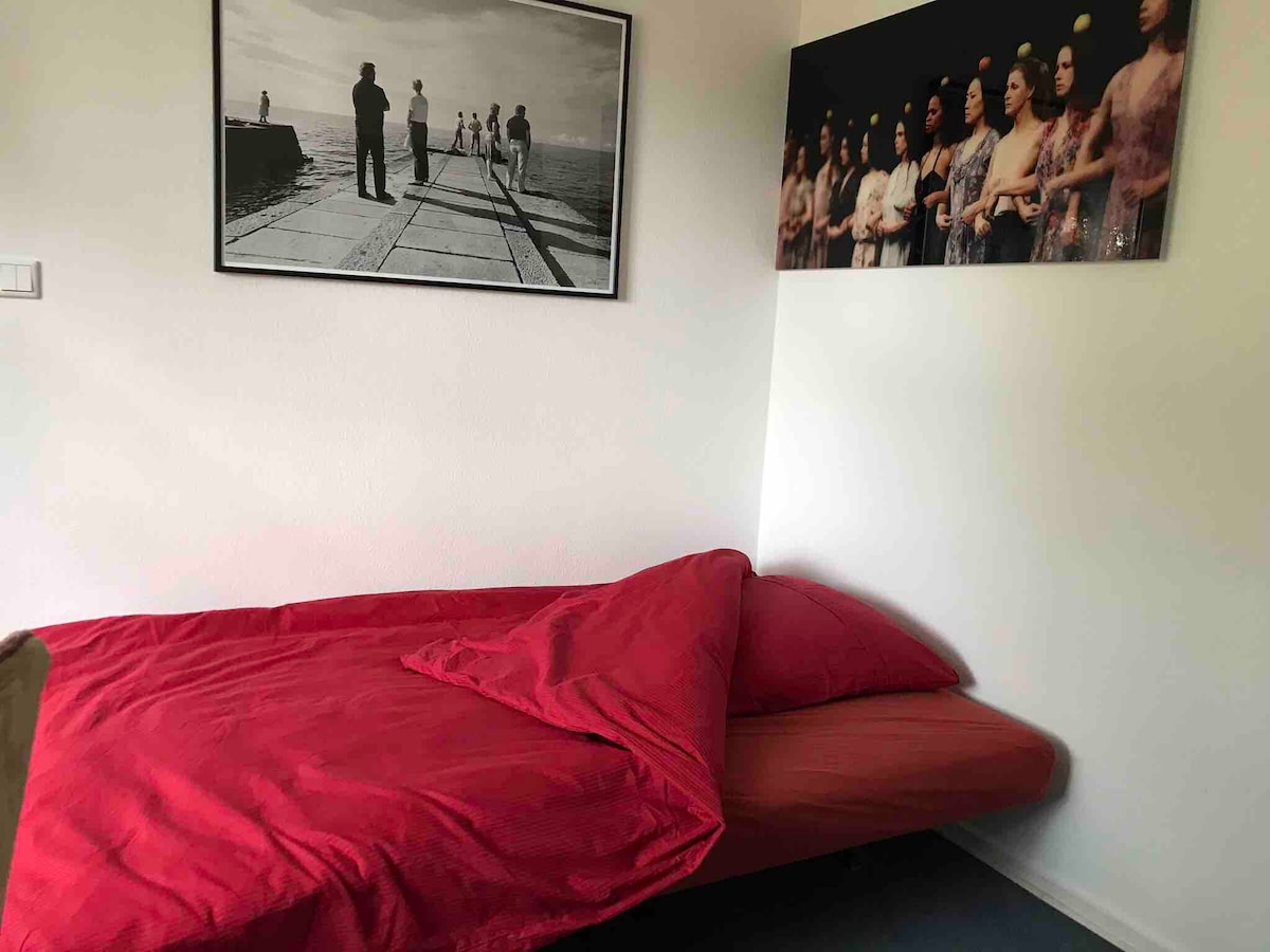 Top performing Airbnb: quiet and central, small and fine first floor in Düsseltal