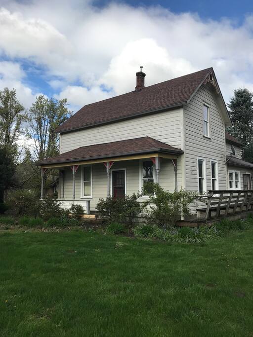 Beautiful early 1900’s Farmhouse