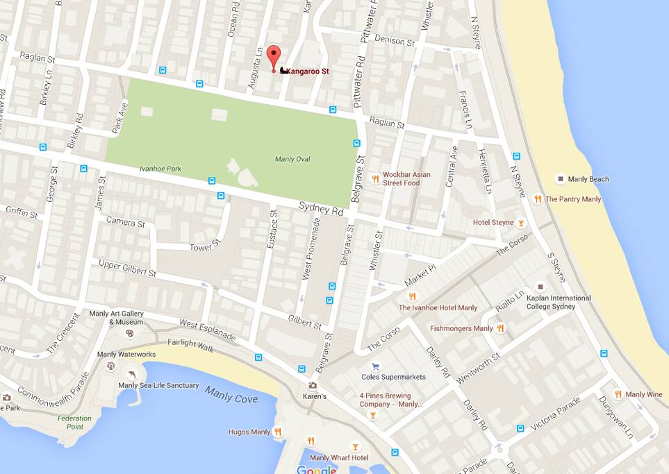 CENTRAL LOCATION! 3 minutes walk from the beach & corso, 5 minutes walk from the wharf