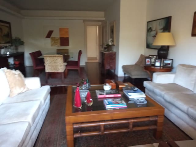 Condomínio Fechado, Barra, 4 quartos