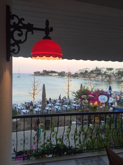 Luxury Beachfront House in Datça Nergisevi, Kumluk