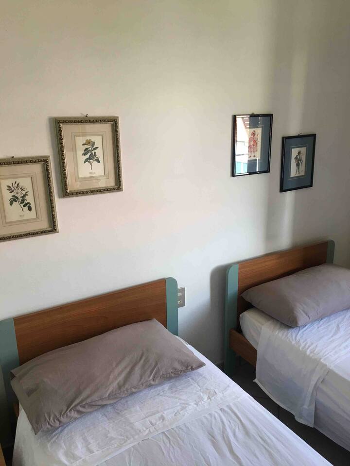 Dhomë gjumi 2