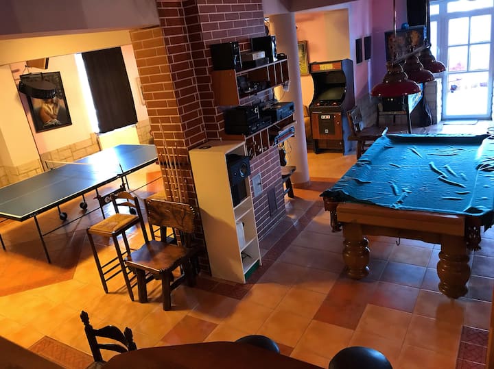 Party House Ogromny Dom Górski Sylwester 2023/24 - Pologne