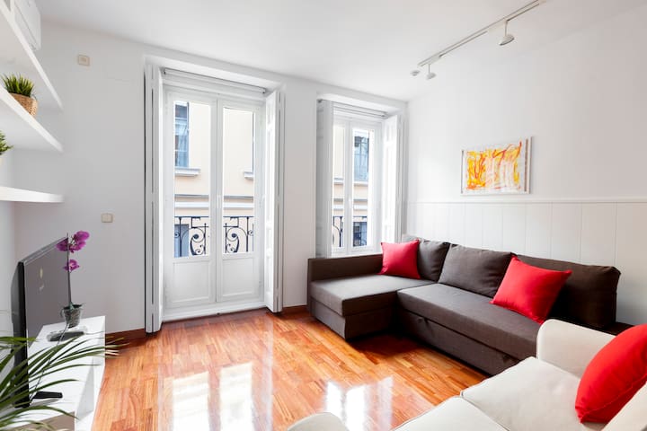 ACOGEDOR Y TRANQUILO APARTAMENTO EN LA LATINA