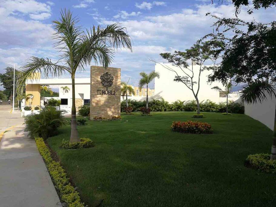 Ingreso al Condominio