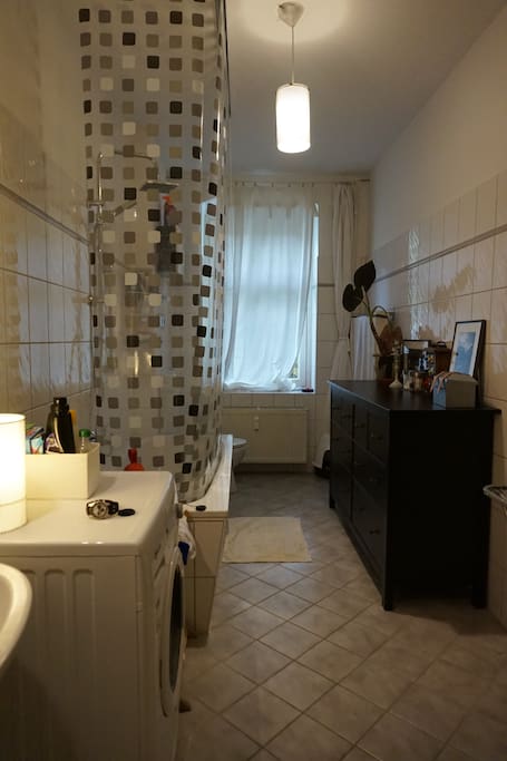 Das Bad / The bathroom