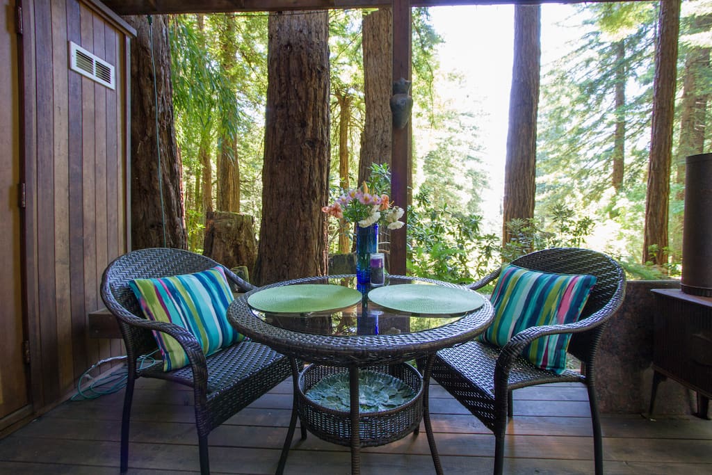 You can dine outside.