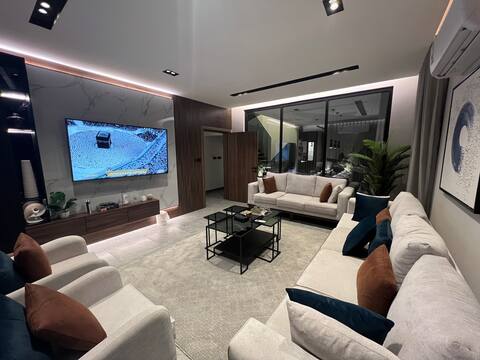 Super Luxury Sweet Home