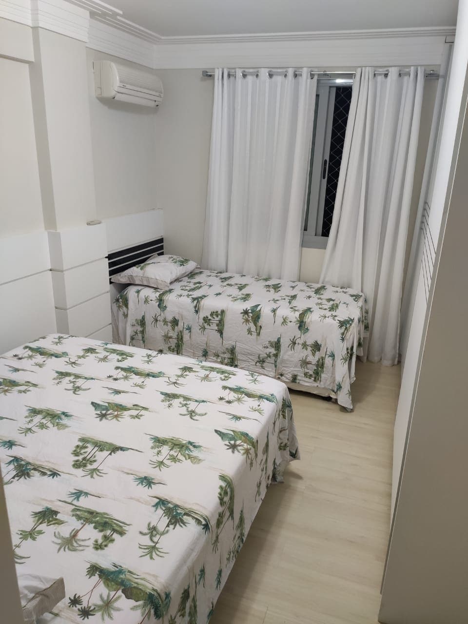 Suite 1. Eetboxhuis + eenpersoonsbed + extra eenpersoonsbed eronder. Airconditioning.