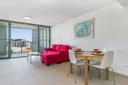 Nobby's Central Newcastle Apartment