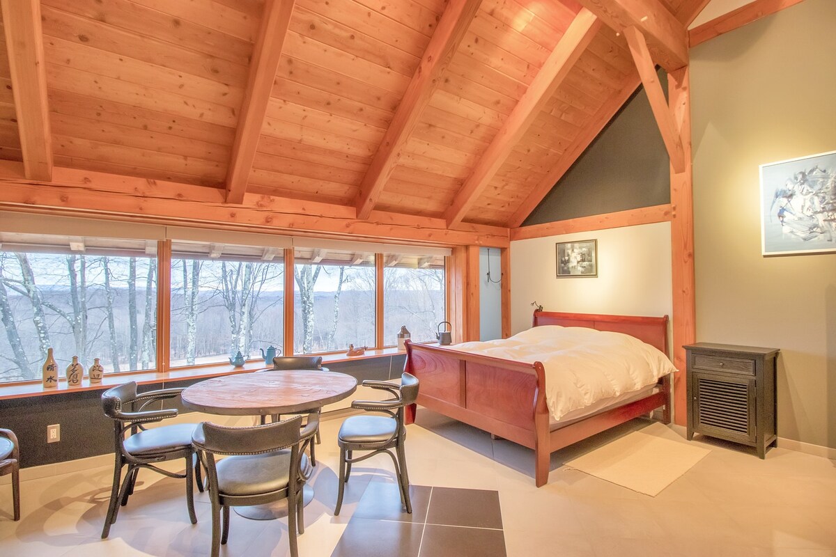 Furniture has been adjusted this room now has 2 twin beds