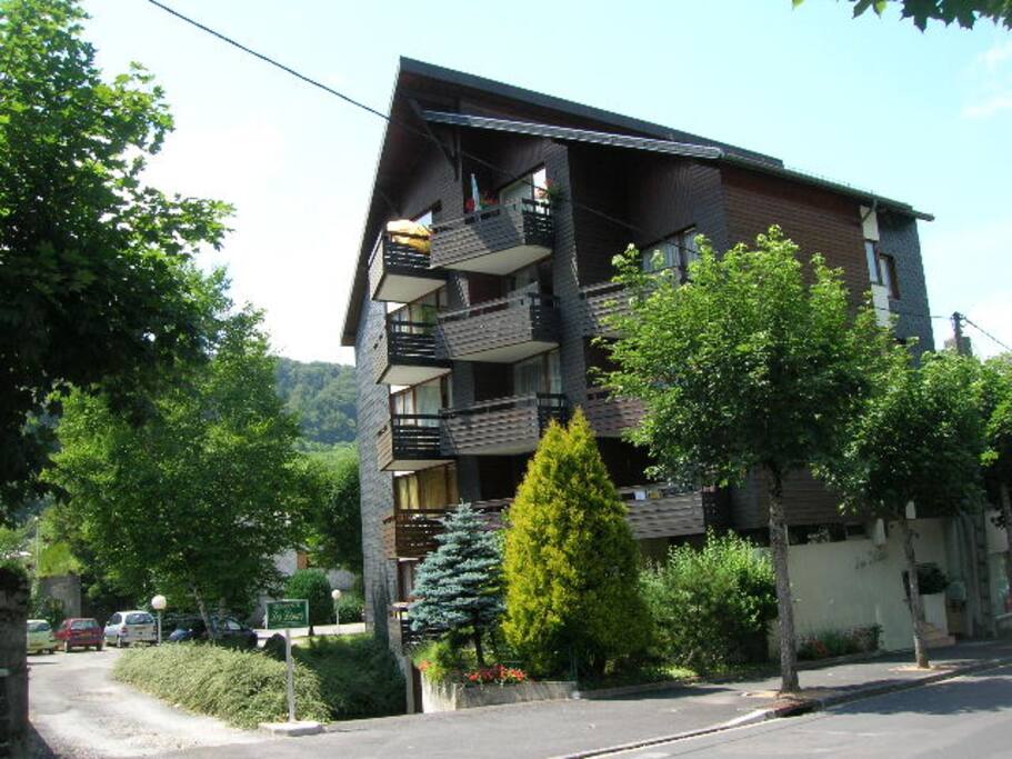 Façade des Dômes