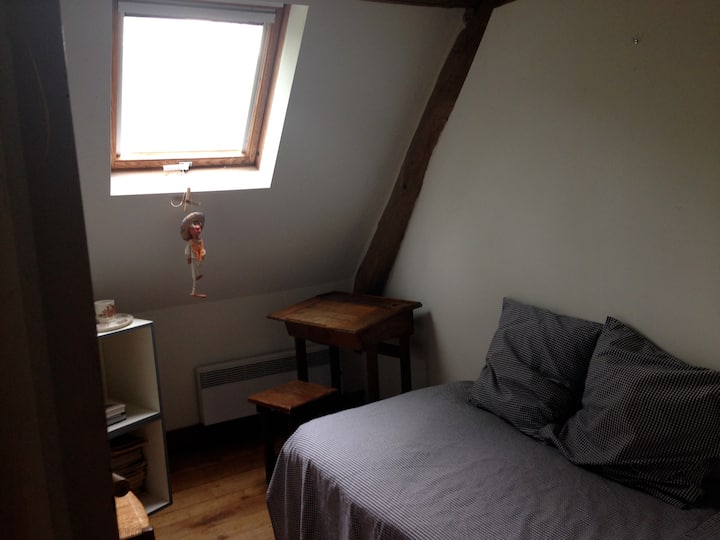 habitación para niños
con cama de 90x190