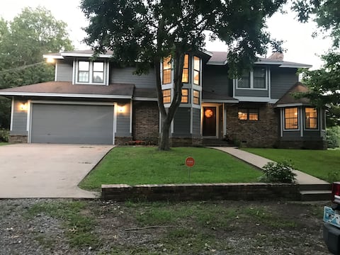 Ranch just 3 min from town