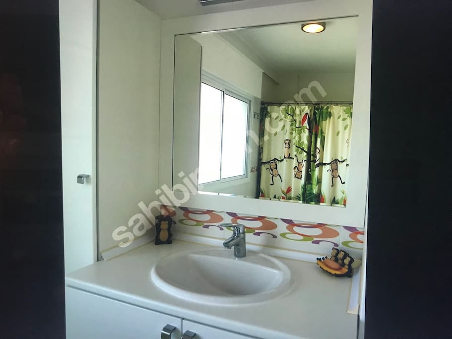 Bathroom2