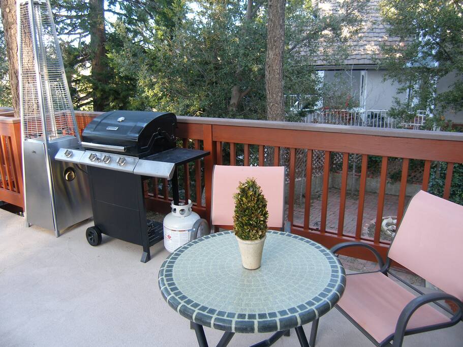 A really huge deck. Our guests love