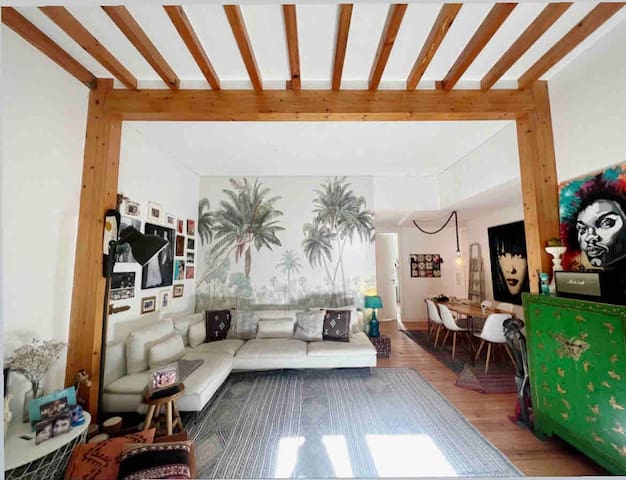 Duplex com muito charme junto ao Rio