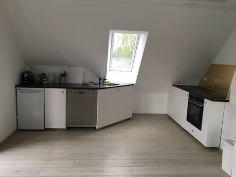 Popular Airbnb listing: Modern quiet 3-room near trade fair/center in Hannover