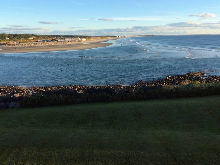 Condo Grounds & Marginal Way - Views of Ogt Beach