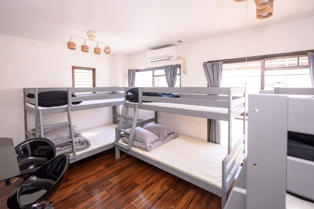 There are 6 bunk beds.Each is a semi-double and single mix.There are 2 bedrooms, including this one.