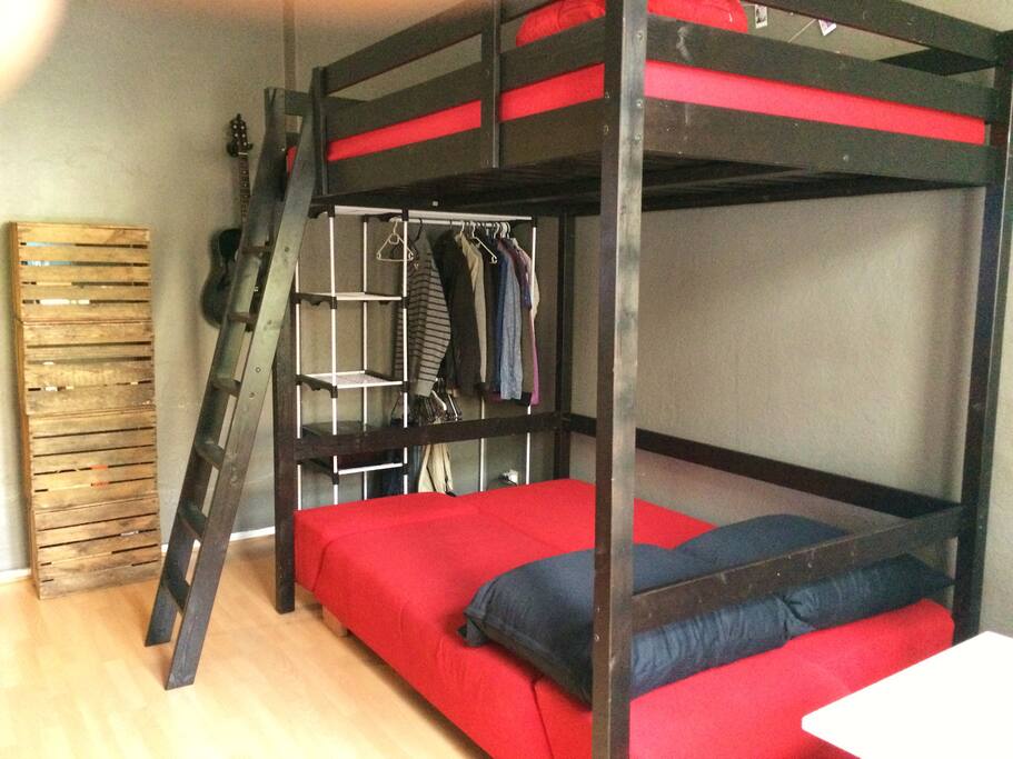 The sofa can also be used as a bed for 2 people