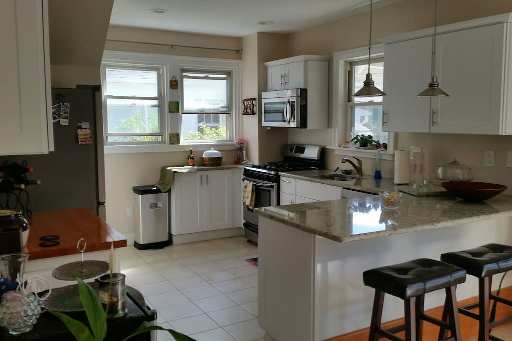 A different view of the kitchen