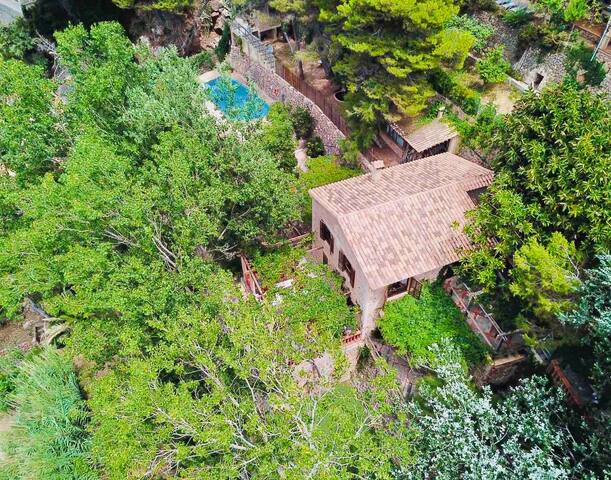 Es Racó d’Alconàsser. Unique, overlooking the sea gallery image 5