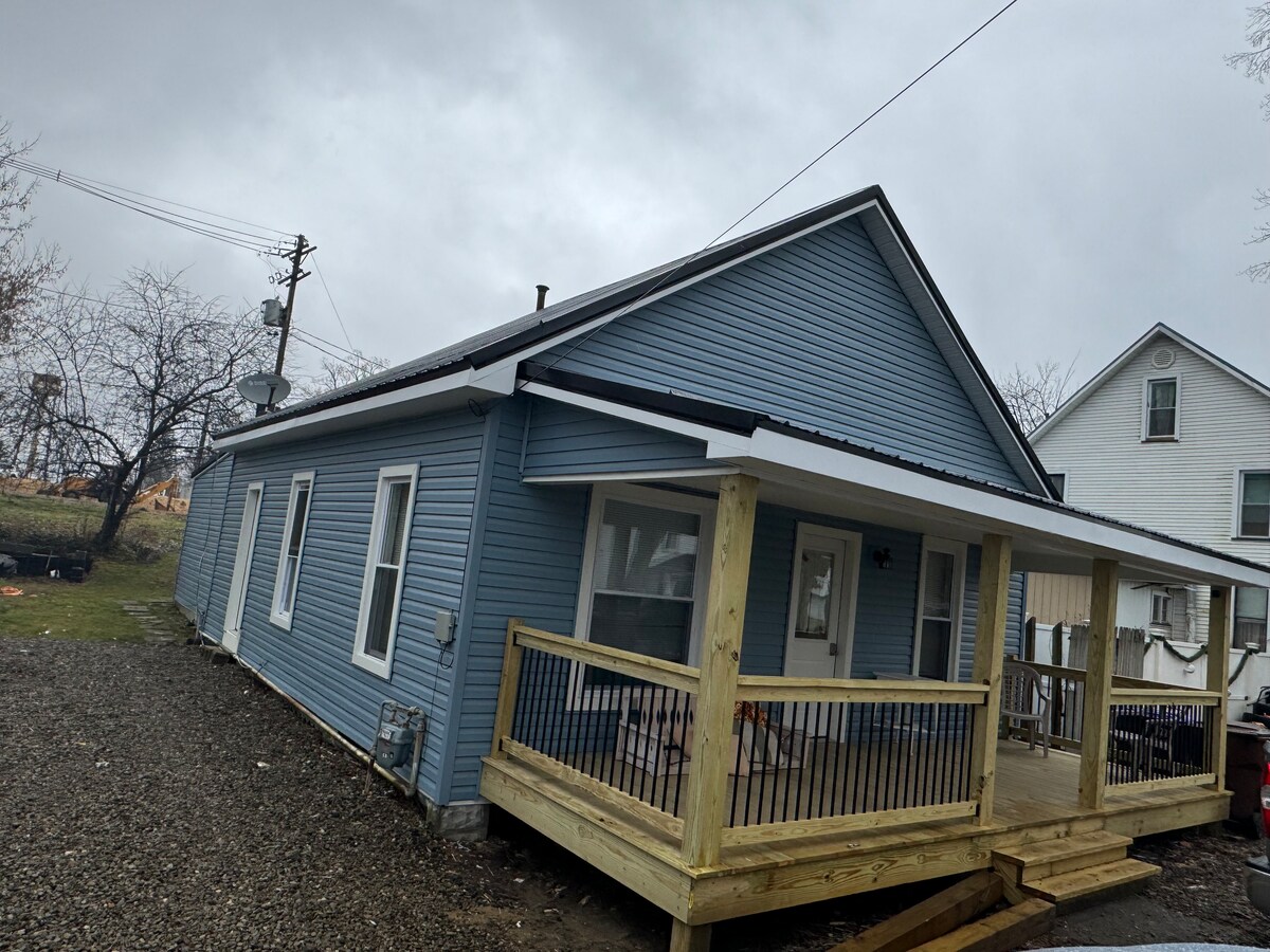 Anchors Away Near LakePet Friendly Cottages for Rent in Conneaut