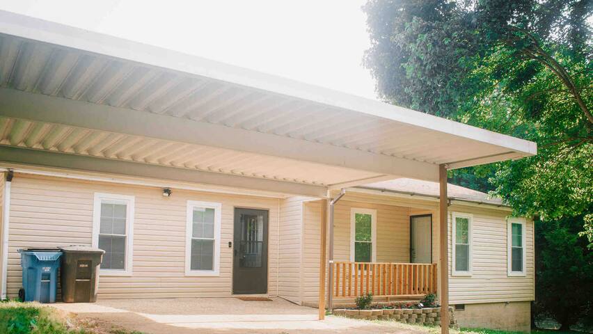 Listing in Clarksville