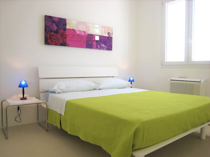 Dormitorio, cama matrimonial, departamento