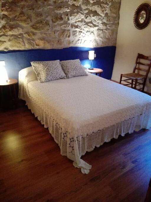 Dormitorio habitación mediana