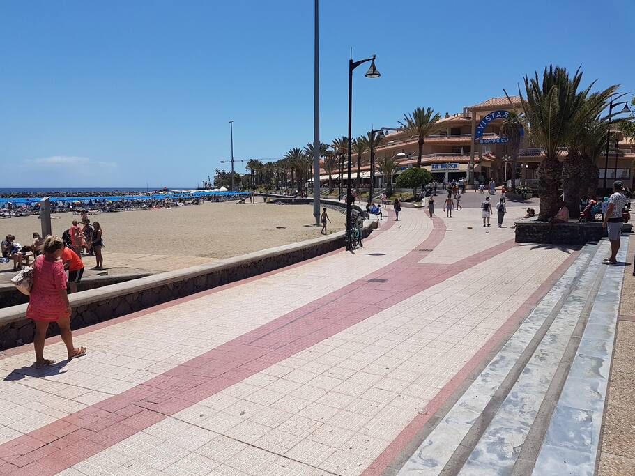 Paseo Marítimo junto al apartamento