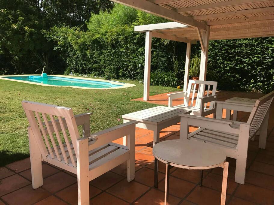 Fondo con piscina