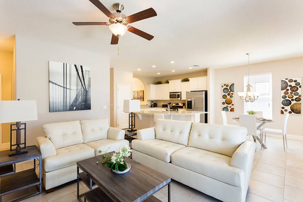 Living Room - 01