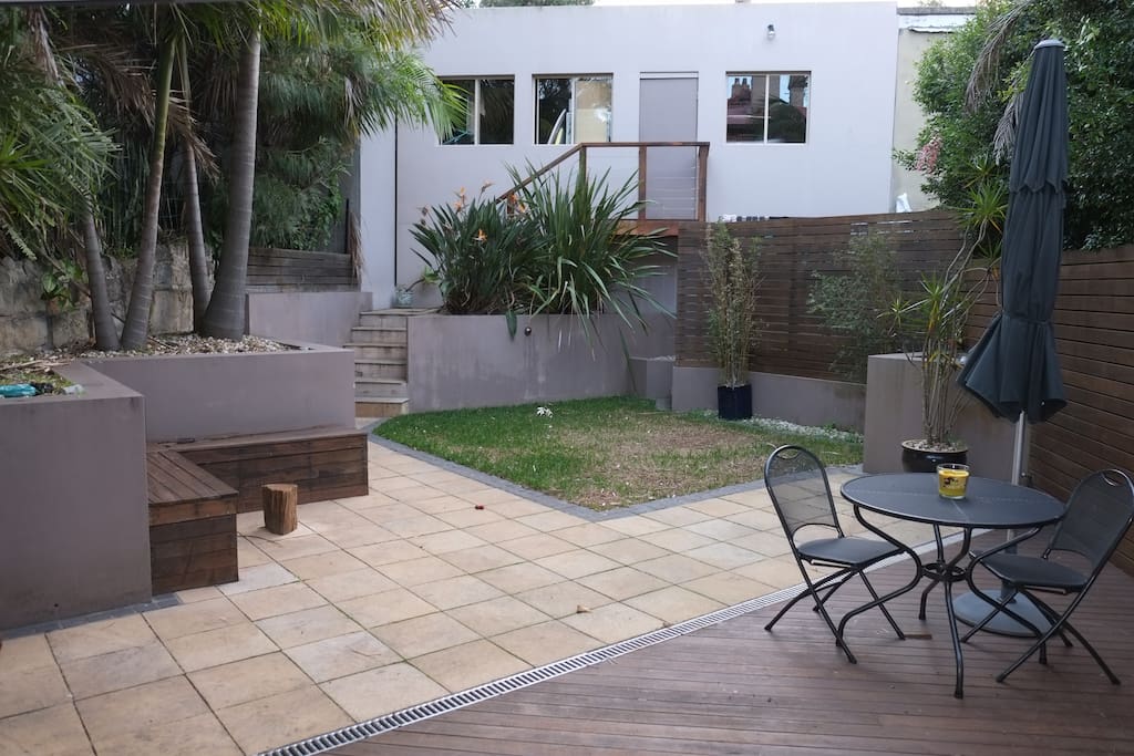 Courtyard garden