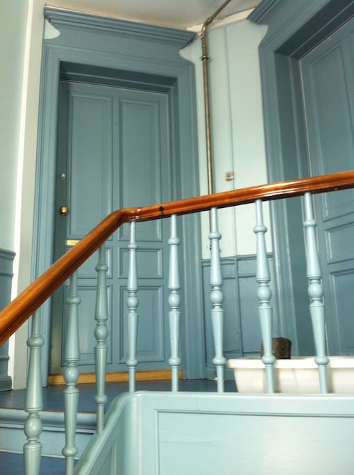 The entrance to the apartment