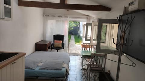 Studio IN garden - 5 min RER A